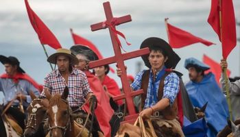 Prohíben el uso de caballos en la peregrinación al Gauchito Gil por la encefalomielitis equina