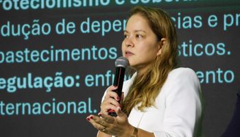 “Geopolítica já entrou dentro da fazenda”, diz diretora da CNA
