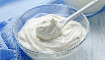 Gigante mundial planea cambiar fábrica de yogur por una de bebidas vegetales