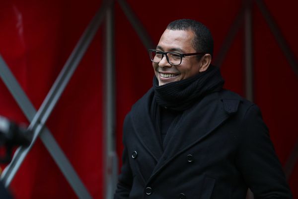 Gilberto Silva celebra o pentacampeonato da Seleção Brasileira na Copa do Mundo de 2002