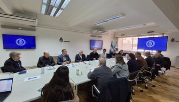 El Gobierno prometió a la Mesa de Enlace obras de infraestructura en el campo para agosto