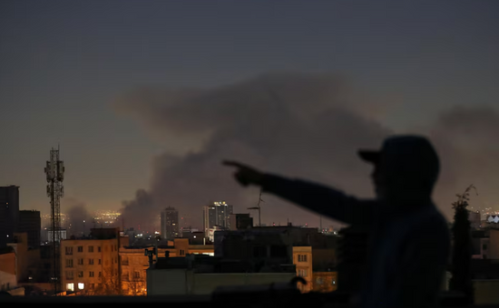 Desde fyoCapital repasan los temas que sigue el mercado y alternativas para colocar pesos y dólares