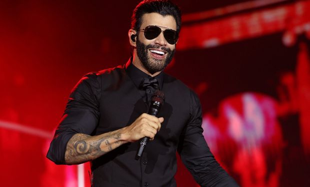 Gusttavo Lima compra trator clássico e relembra infância na roça: “Só pra sentir o cheiro da fumaça”