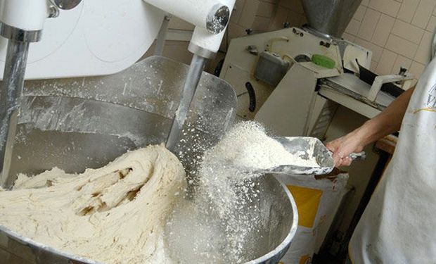 Acuerdo de precios: el Gobierno congeló el valor de la harina y el pan hasta fin de año
