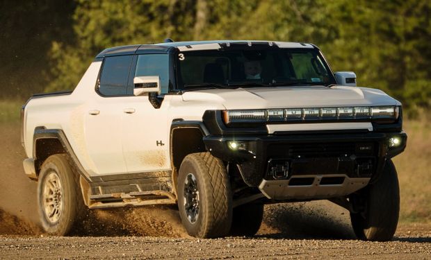 La Hummer eléctrica cuesta US$ 10.000 más que la pick up más cara del mercado argentino