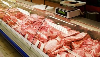 El precio del pollo recortó un 21,5% la diferencia con la carne vacuna
