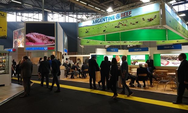 Stand de Argentina en la feria.