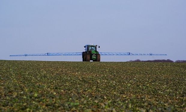 Pondrían límites a la importación de agroquímicos con medidas técnicas.