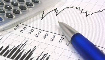 El Gobierno confirmó que estudia rebajar Ganancias