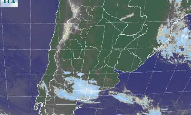 La foto satelital evidencia el área de mayor cobertura nubosa en el sudoeste de la región pampeana. Las mismas comienzan a ganar desarrollo y es posible que se desarrollen tormentas.