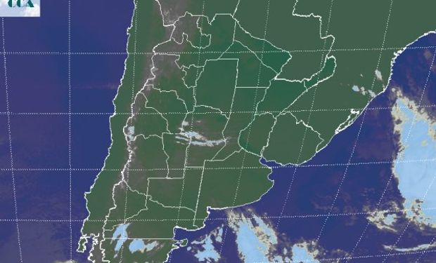 La foto satelital permite apreciar el vasto despliegue de cielos despejados, con un tránsito menor de nubosidad sobre el centro de CB.