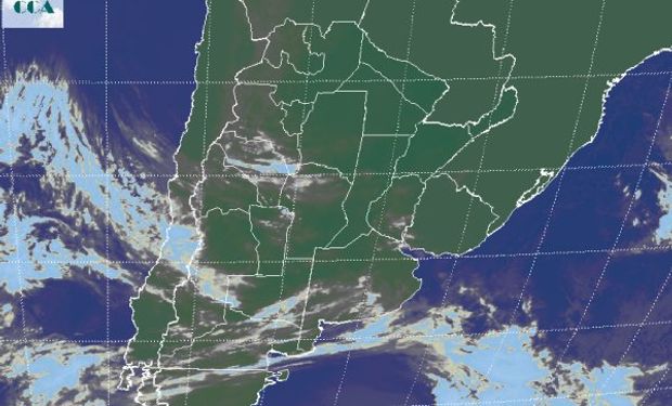 La foto satelital presenta el tránsito de perturbaciones que avanzan desde el oeste.