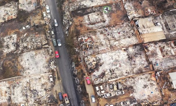 Tempestade de fogo ocorre quando o calor de um incêndio cria seu próprio sistema de vento. (Foto Rodrigo Arangua/MetSul)