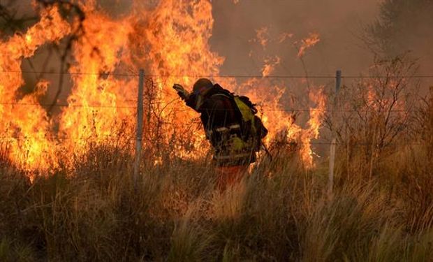 Se recurrió el Sistema Federal de Manejo del Fuego con aviones hidrantes.