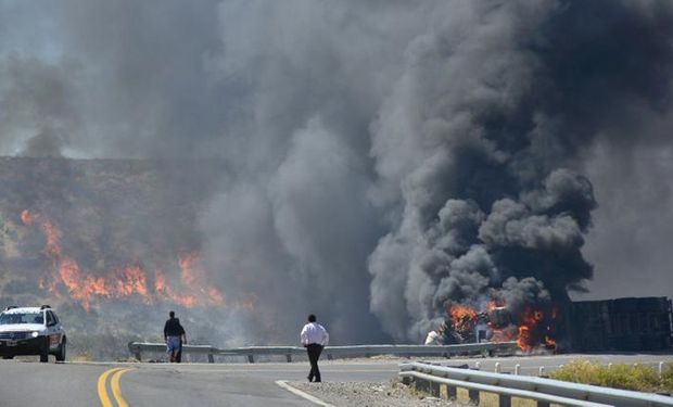 Los focos más cercanos se iniciaron al norte de General Conesa y Guardia Mitre y al sur de Viedma y en el paraje General Palacios.