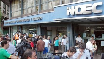 El costo real de la canasta cuadruplica el valor de la del Indec