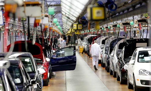Cayó 17,6% la producción automotriz en Brasil