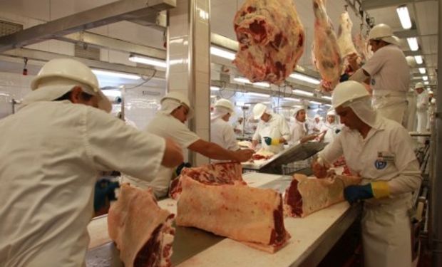 Según advierten, de continuar esta situación podría haber "consecuencias muy nefastas como suspensiones de personal y el reajuste de mano de obra".