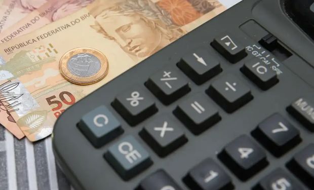 Para 2024, a projeção da inflação ficou em 3,92%.