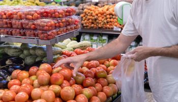 Transportes e alimentos puxam alta da inflação para 0,88% em março