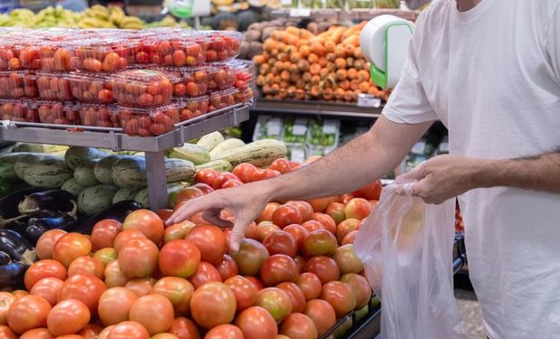 Transportes e alimentos puxam alta da inflação para 0,88% em março