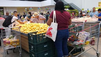 Mercado prevê inflação dentro da meta pela primeira vez no ano