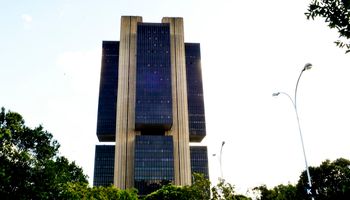 Inflação acima da meta em 2022: de quem é a 'culpa'?