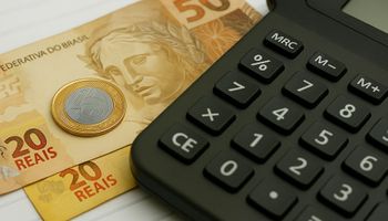 Mercado reduz previsão da inflação em 2025, mas estimativa segue acima da meta