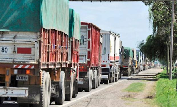 La demora en la finalización de obras viales orientadas a descomprimir la circulación vehicular ocasionará importantes dificultades y congestión en el tránsito.