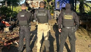 PF prende grupo suspeito que desviava insumos agrícolas