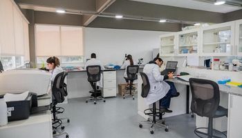 Puna Bio: la startup que crea insumos agrícolas con microorganismos de La Puna abrió un centro de investigación único en Latinoamérica