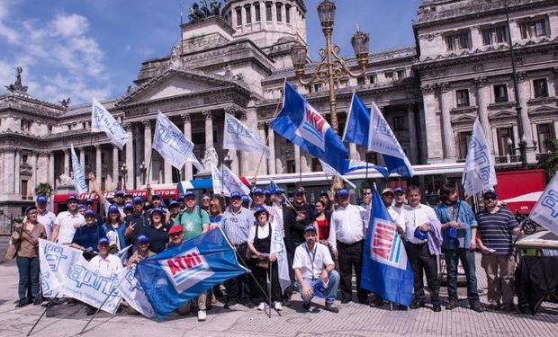 INTA: trabajadores en Plaza de los Dos Congresos.