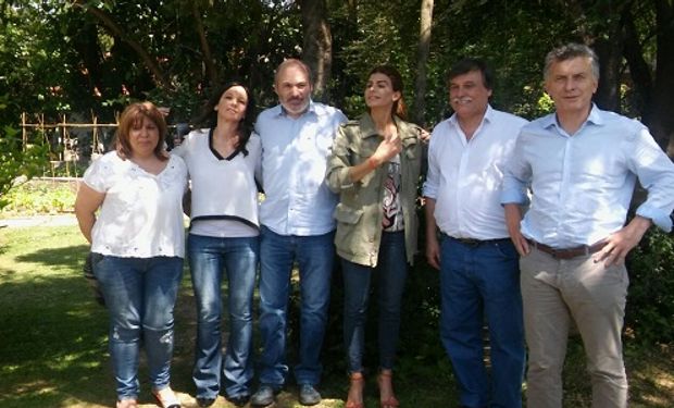 Recibieron a las autoridades del instituto para reconocer al equipo que desarrolla un módulo de agricultura urbana en la residencia presidencial.