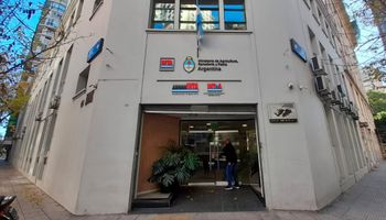 El Gobierno vende un edificio del INTA por 6,37 millones de dólares y los trabajadores lanzaron una medida de fuerza