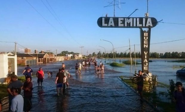 Regresaban hoy lentamente a la normalidad con la vuelta a sus viviendas de los más de 4.000 evacuados.