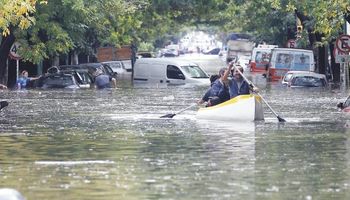 Inundaciones: más de 1.600 evacuados por los desbordes de los ríos Luján, Areco y Arrefices