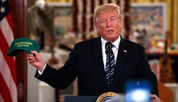 Harina: en Estados Unidos ven la apertura de China como un "nuevo golpe" a Trump