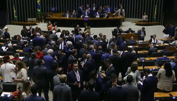 Câmara aprova isenção do IR para quem ganha até R$ 5 mil; agro garante ajustes na tributação
