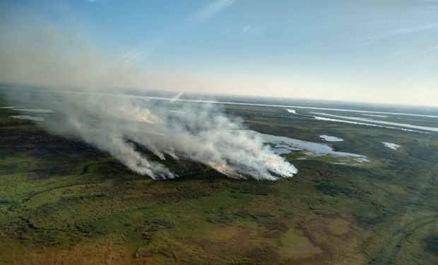 Volvieron los incendios a cuatro provincias y trabajan tres aviones hidrantes