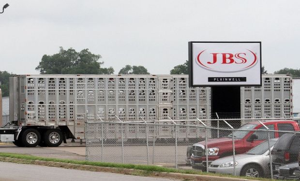 La acción de JBS en el mercado brasileño BM&F Bovespa cerró hoy jueves en 16,60 reales (R$) y en el último año acumula un incremento del 109%.