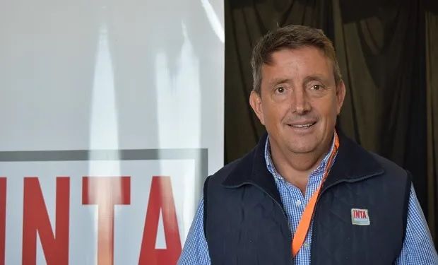 Renunció el presidente del INTA, Juan Cruz Molina