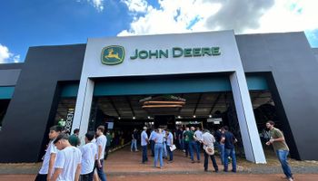 John Deere: maquinários menores e seminovos avançam no mercado