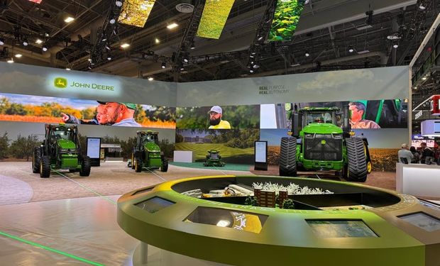 John Deere apresenta quatro novas máquinas autônomas de alta tecnologia na CES 2025