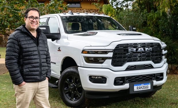 Executivo falou da importância do Plano Safra na aproximação da marca com os produtores, além de destacar o papel das feiras agropecuárias e o apoio da financeira própria do grupo Stellantis para oferecer condições alinhadas ao ciclo da produção.