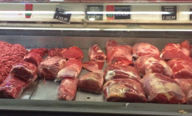 Julio Cobos se indignó por el precio de la carne.