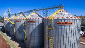 Se tivessem silos, produtores evitariam perdas de R$ 41,4 bilhões com prêmios negativos