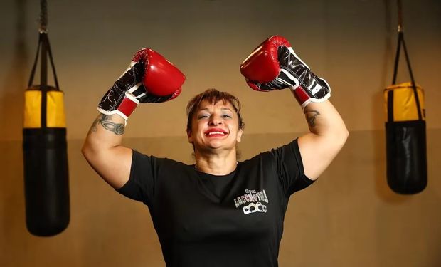 Murió "Locomotora" Oliveras: el pasado poco conocido cerca del campo