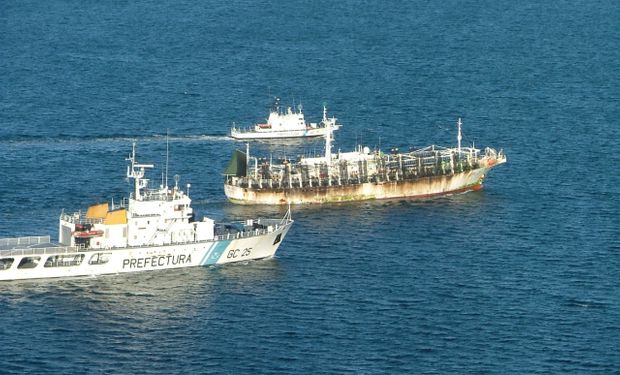 Barcos extranjeros bajo vigilancia: endurecen el combate contra la pesca ilegal