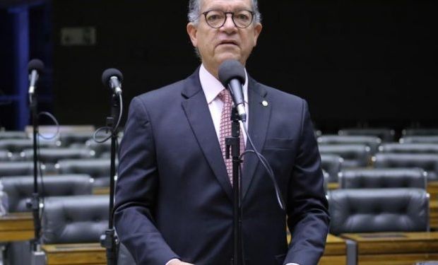 Deputado Laercio Oliveira defende legislação para reduzir dependência de insumos. (Foto: FPA)