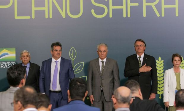 Autoridades durante lançamento do Plano Safra 2022/2023 em junho. (Foto: Governo Brasileiro)